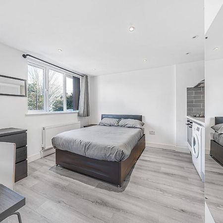 Top Floor Studio In Camberwell Лондон Экстерьер фото